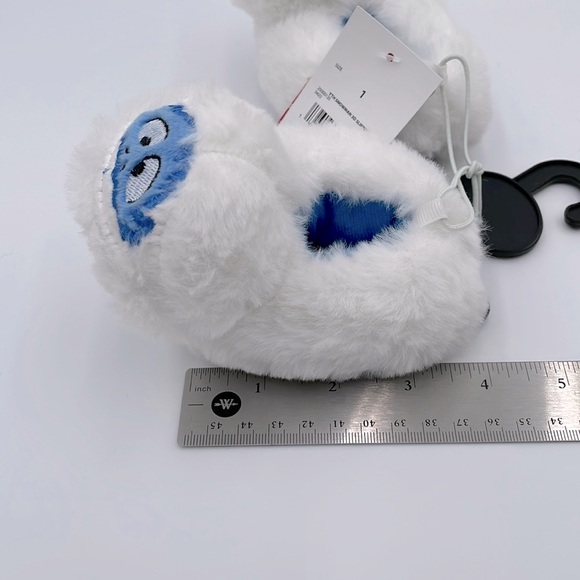 Abominable Snowman‎ 3D Slippers with Non-Slip Soles from Rudolph BumbleSlipper - Picture 7 of 9